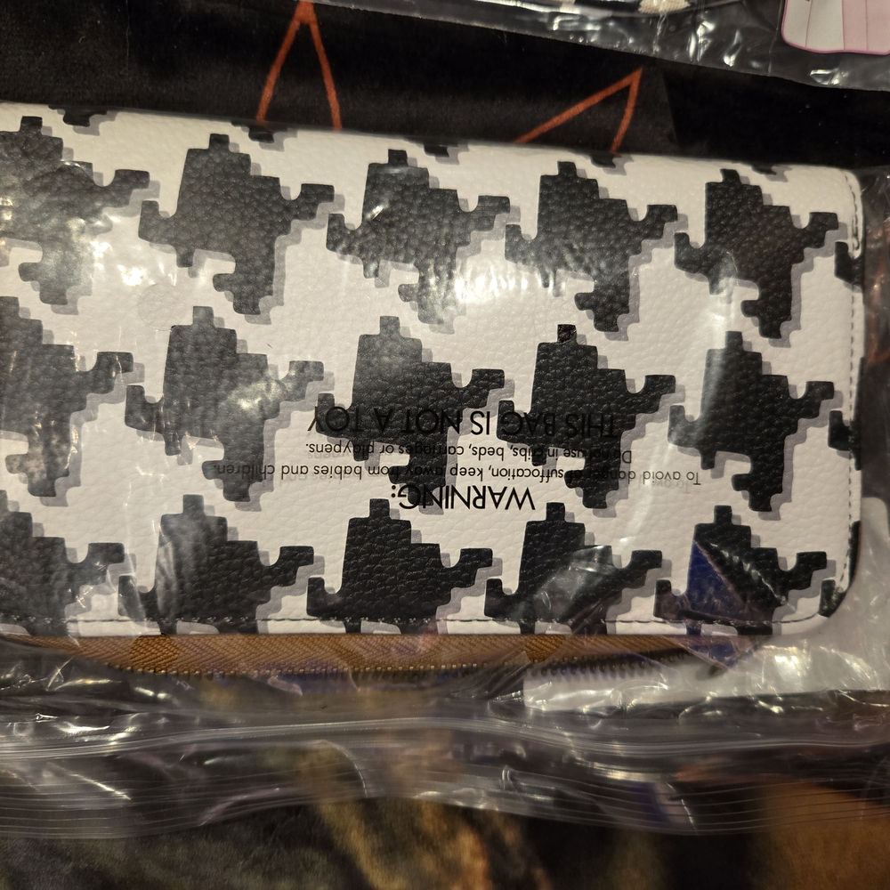 Black and White Houndstooth Wallet All About the Benjamins Thirty One